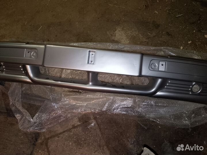 Бампер передний на волгу 31105 новый