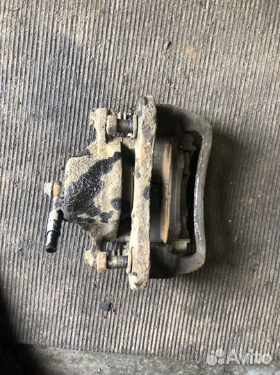 Суппорта передние Hyundai Sonata Ef