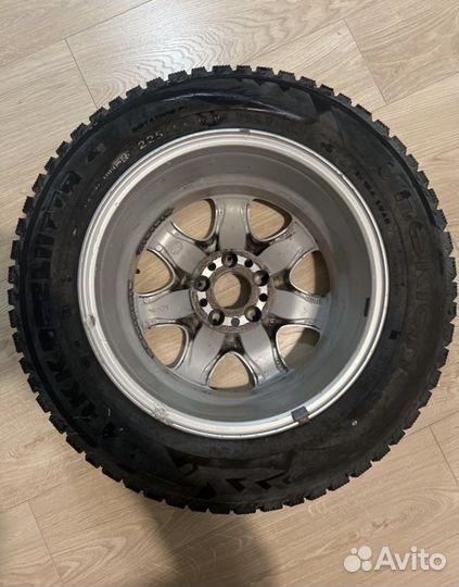 Nokian Tyres Hakkapeliitta 4 225/60 R16 102M