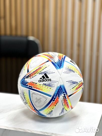 Футбольный мяч adidas FIFA Qatar 2022