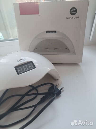 Лампа для сушки ногтей