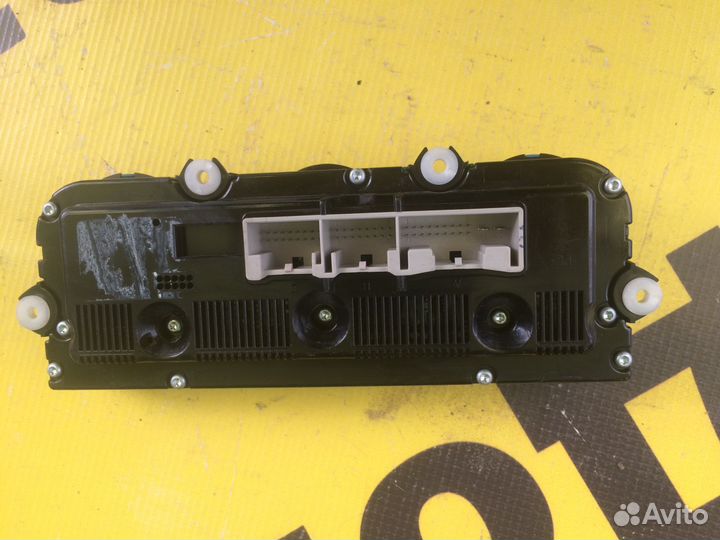 Блок управления климатом Volkswagen Golf 5