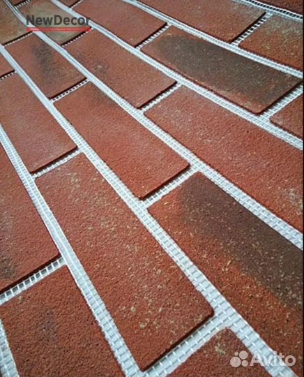 Гибкий кирпич на сетке с пленкой