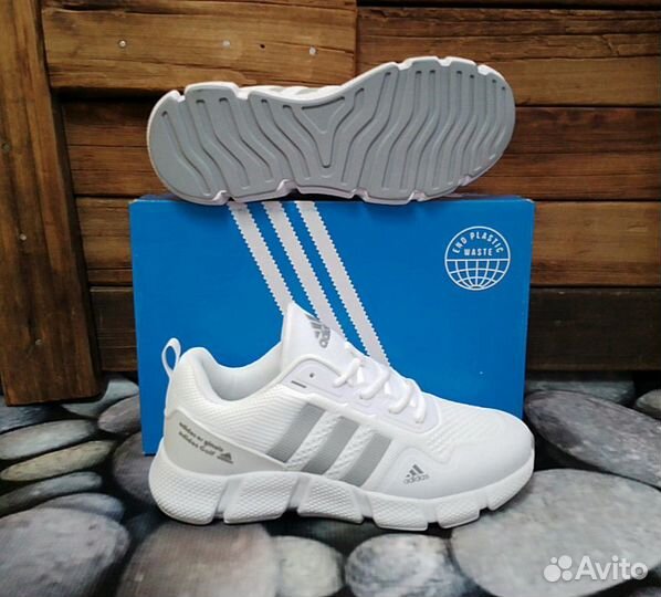 Кроссовки мужские Adidas белые артикул 8790