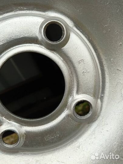 Колеса зимние в сборе на Логан