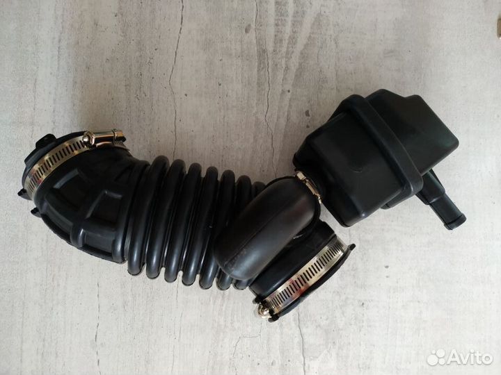 Патрубок воздушного фильтра Nissan Qashqai J10