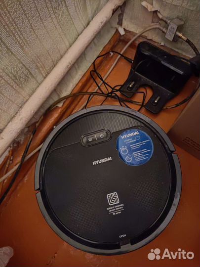 Робот пылесос hyundai