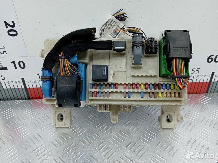 Блок предохранителей Volvo V50 рест. 2010 31327215