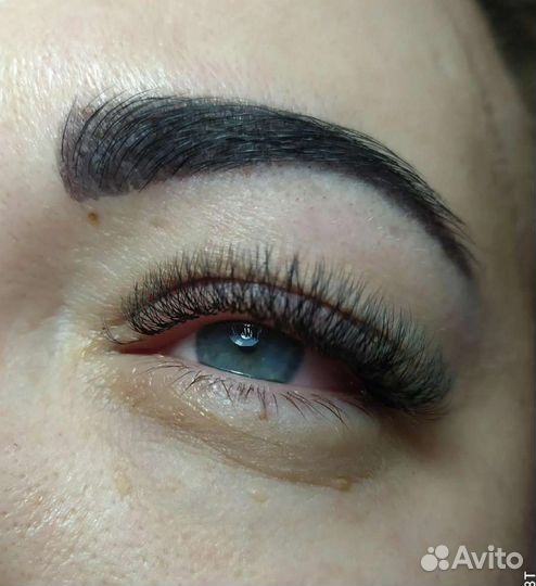 Наращивание ресниц, оформление бровей