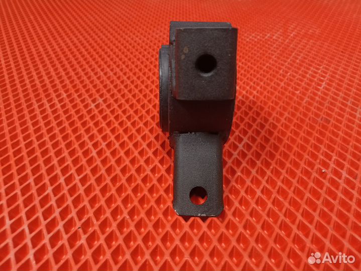 Опора двигателя передняя Hyundai Accent