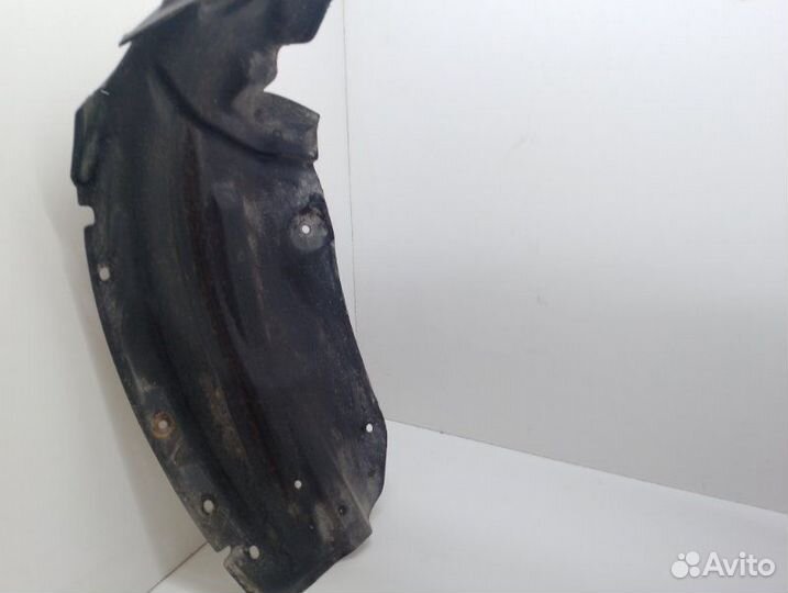 Подкрылок передний правый Mitsubishi Grandis NA4W