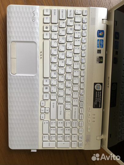 Ноутбук Sony Vaio белый