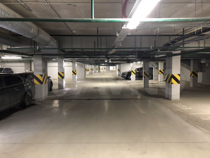 Машиноместо, 12 м²