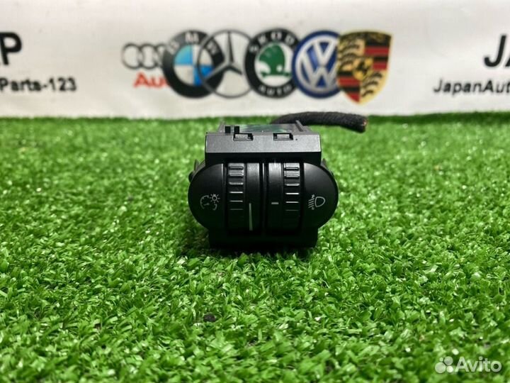 Кнопка Volkswagen Golf 1K 1.4 CAX 2011