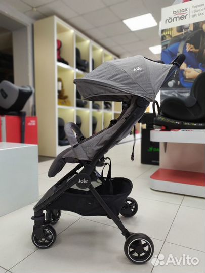 Коляска Joie Pact стильный дизайн, прогулочная