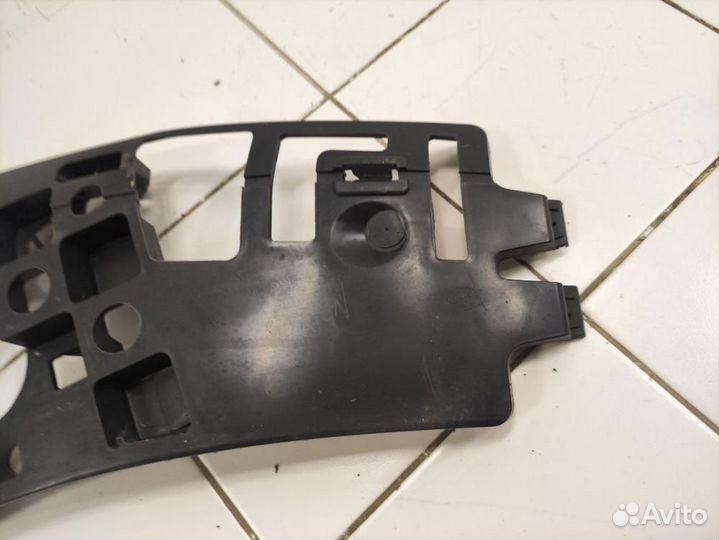 Кронштейн переднего бампера правый Peugeot 3008 I (2009—2013)