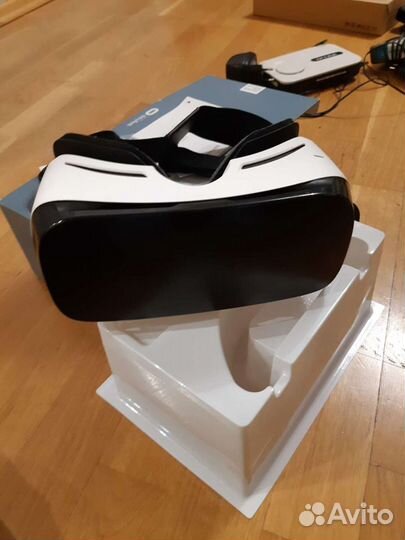 Очки виртуальной реальности Samsung Gear VR