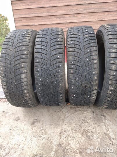 Laufenn I Fit Ice LW 71 215/65 R16