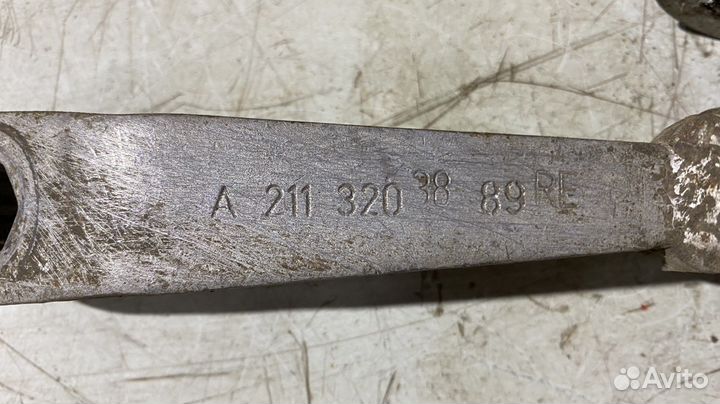 Стойка стабилизатора правая Mercedes Benz W211