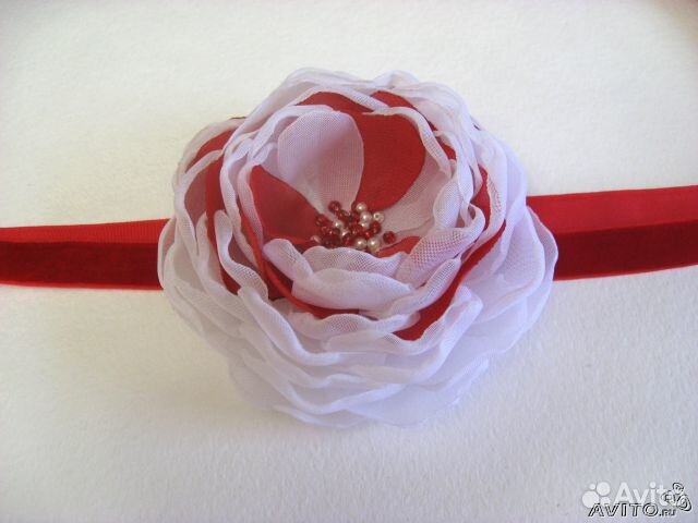 Повязка с цветком для девочки бело-красная