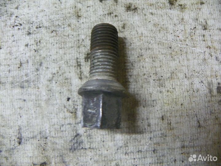 Болт колесный Audi A1