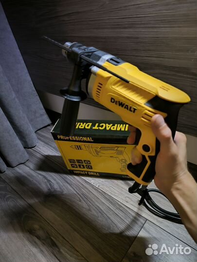 Дрель ударная dewalt