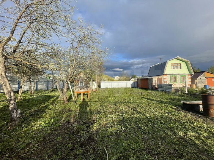 Дача 11 м² на участке 4,3 сот.