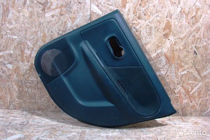 Nissan Note E11 Обшивка двери задней правой