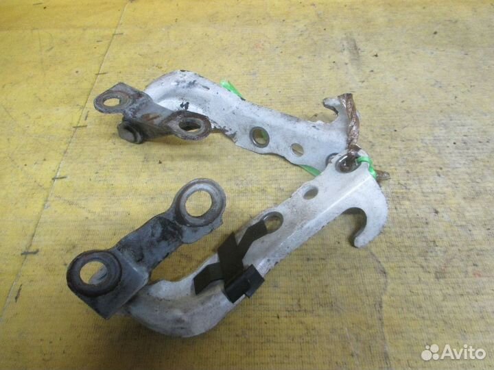 Петля капота Toyota Caldina ET196V