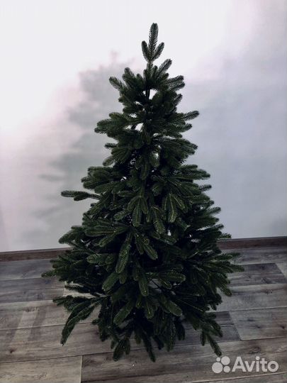 Елка литая простая