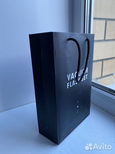 Подарочный набор термос+кружки, новые