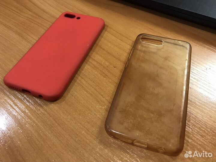 Красный и прозрачный чехлы на honor 10