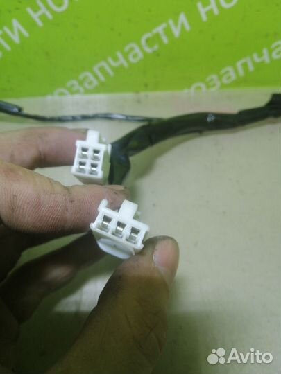 Коса крышки багажника Mitsubishi Asx