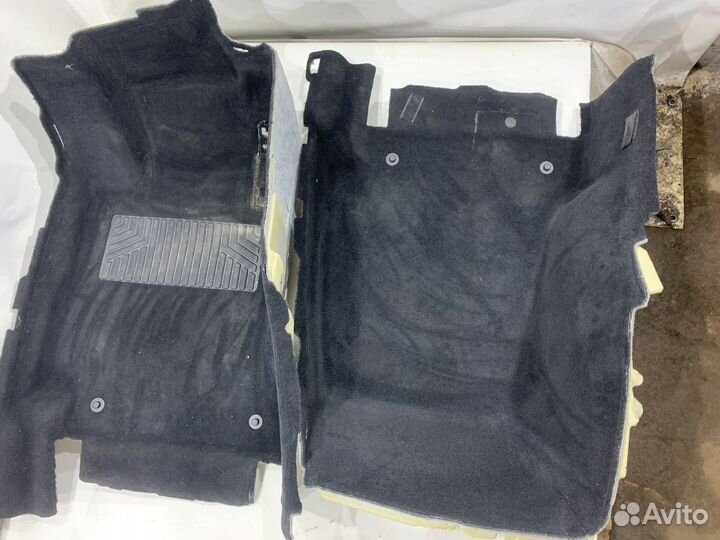 Обшивка пола Mercedes w213