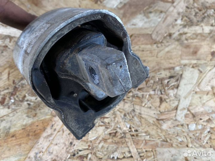 Подушка АКПП Мерседес w216