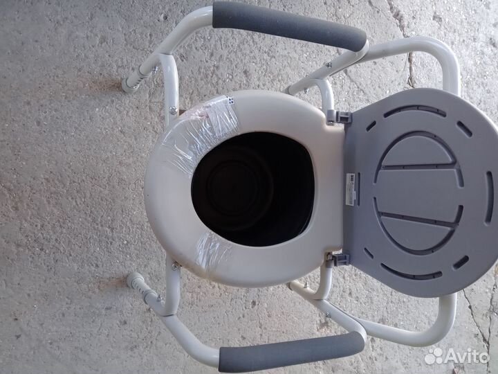 Стул санитарный