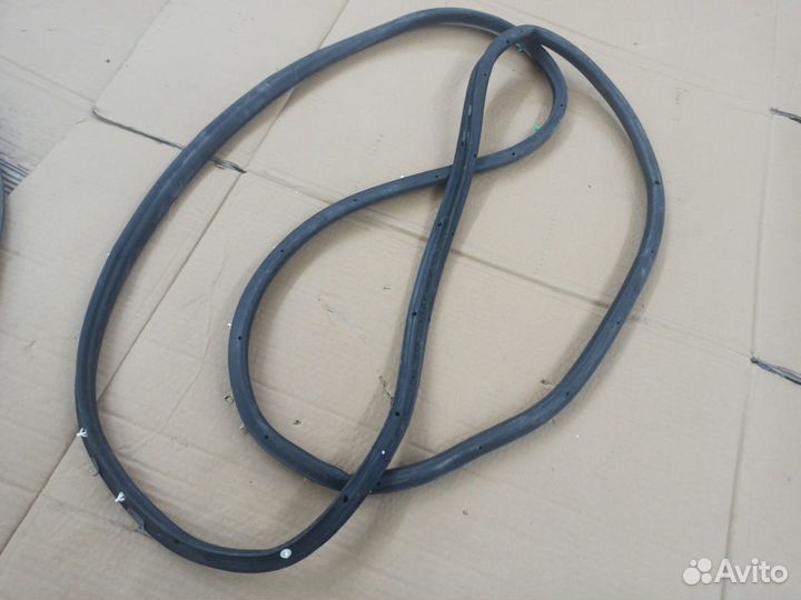 Уплотнитель двери передней левой ford mondeo 4