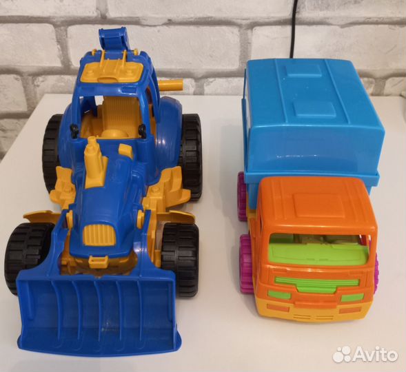 Продам 2 игрушки