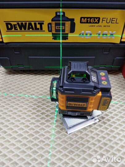 Лазерный Уровень Dewalt 4D 16 линий Штатив в кейсе