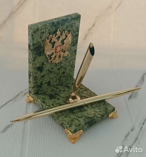 Подставка для ручки с натуральным камнем