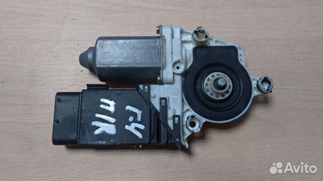 Моторчик стеклоподъёмника передний правый