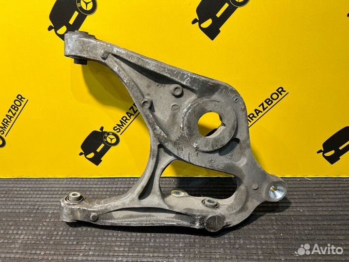 Рычаг подвески верхний задний левый Mercedes Benz