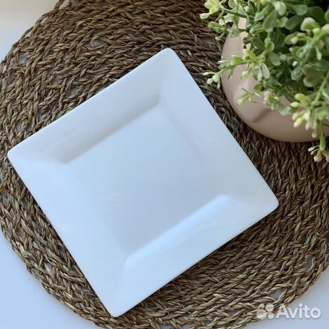 Квадратные тарелки посуда