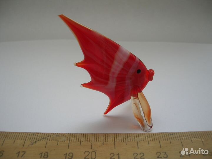 Фигурки из стекла