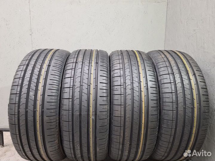 Armstrong Blu-trac HP 225/45 R18