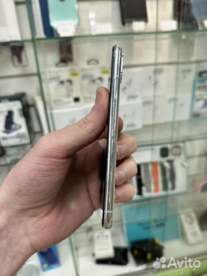 iPhone Xs, 64 ГБ