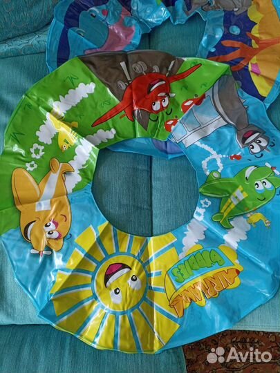 Пакетом и отдел круги,жилеты,бассейны,нарукавники