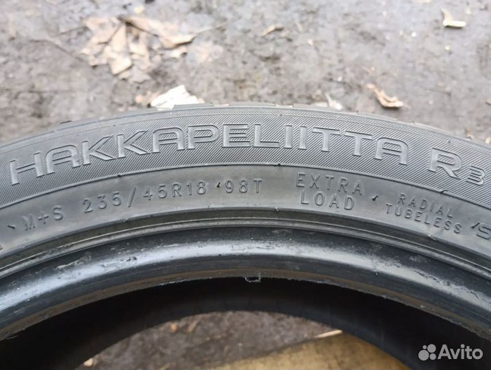 Nokian Tyres Hakkapeliitta R3 235/45 R18 98T