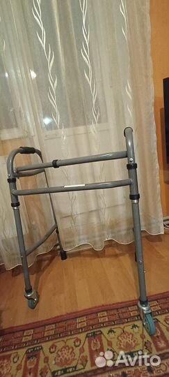 Ходунки на колесах новые для взрослых инвалидов