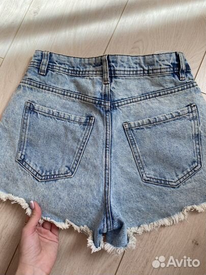Джинсовые шорты